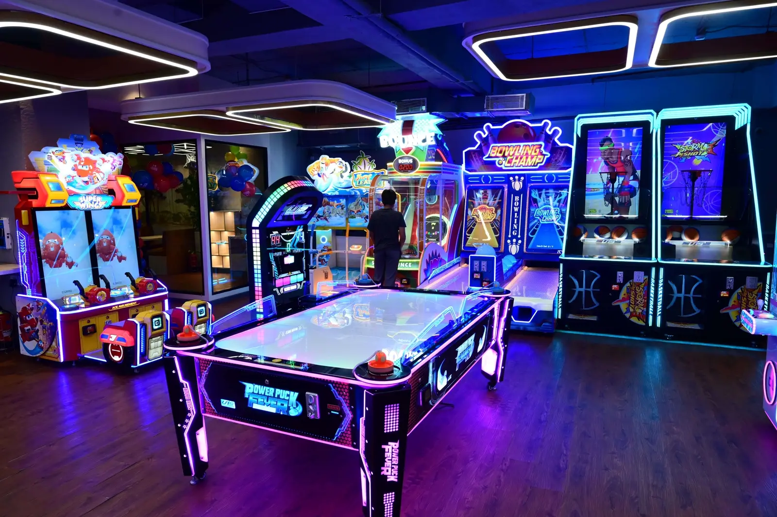 Entertainment at RCube Monad Mall Pitampura